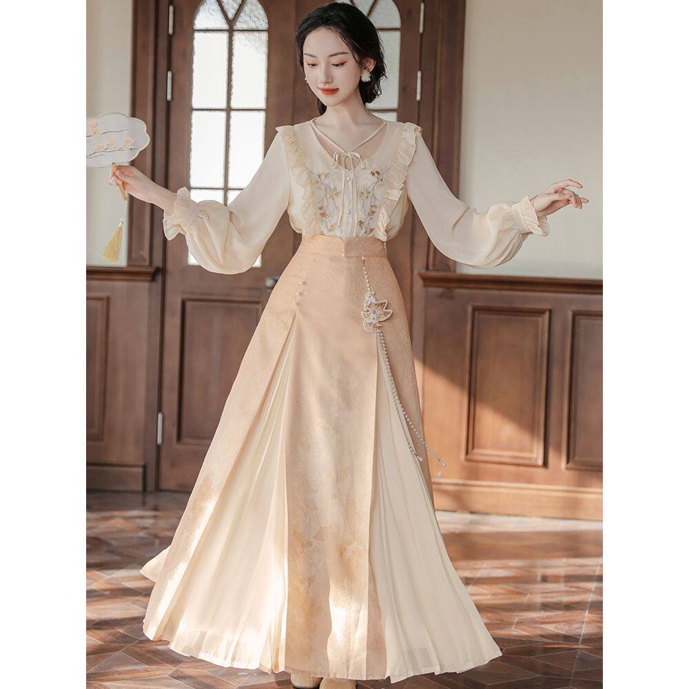 春儿国风原创改良汉服女新中式国风日常三裥裙高级感汉元素套装春