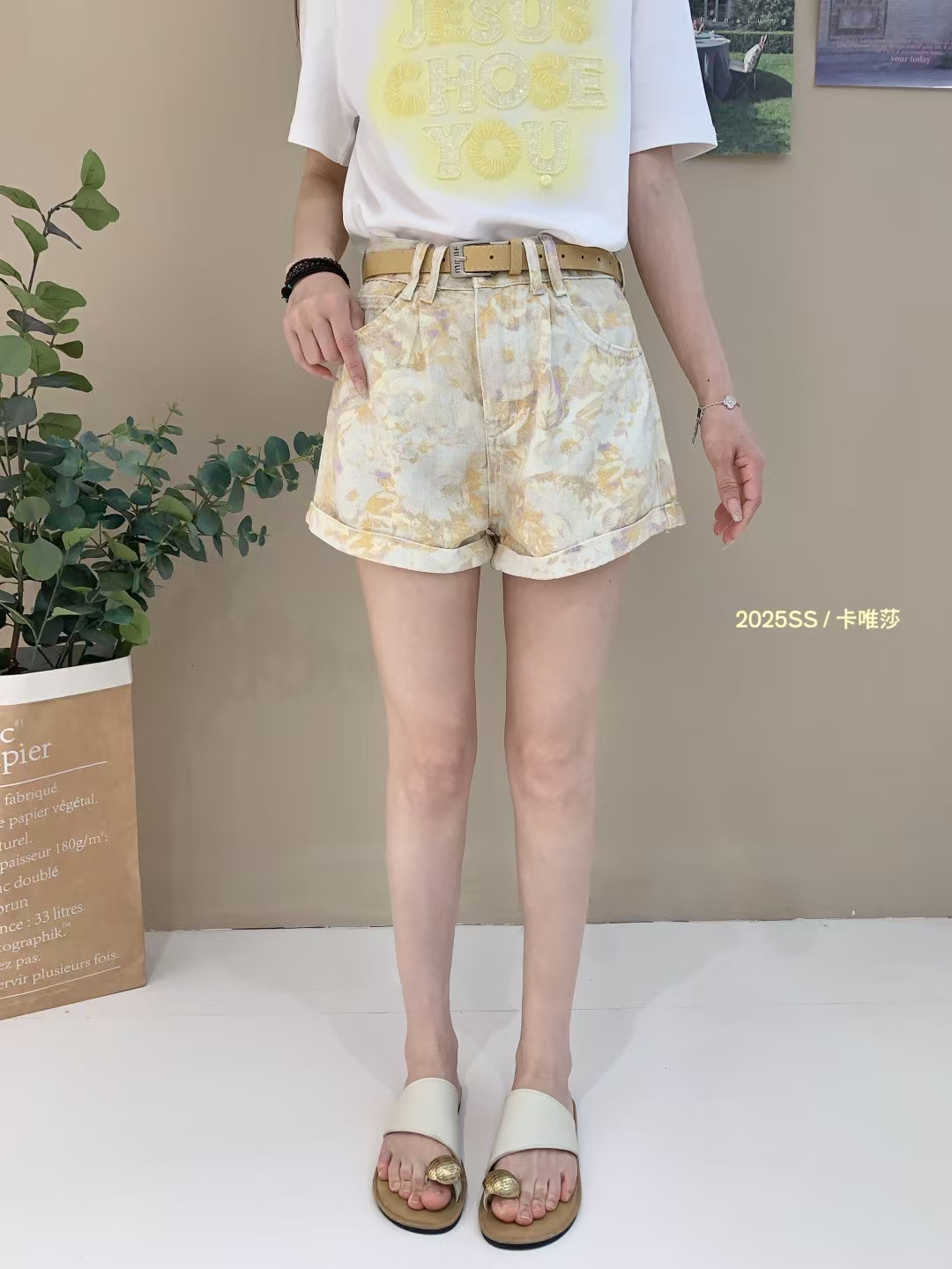 2025新款欧货夏季新款时尚印花卷边牛仔短裤女高腰显瘦