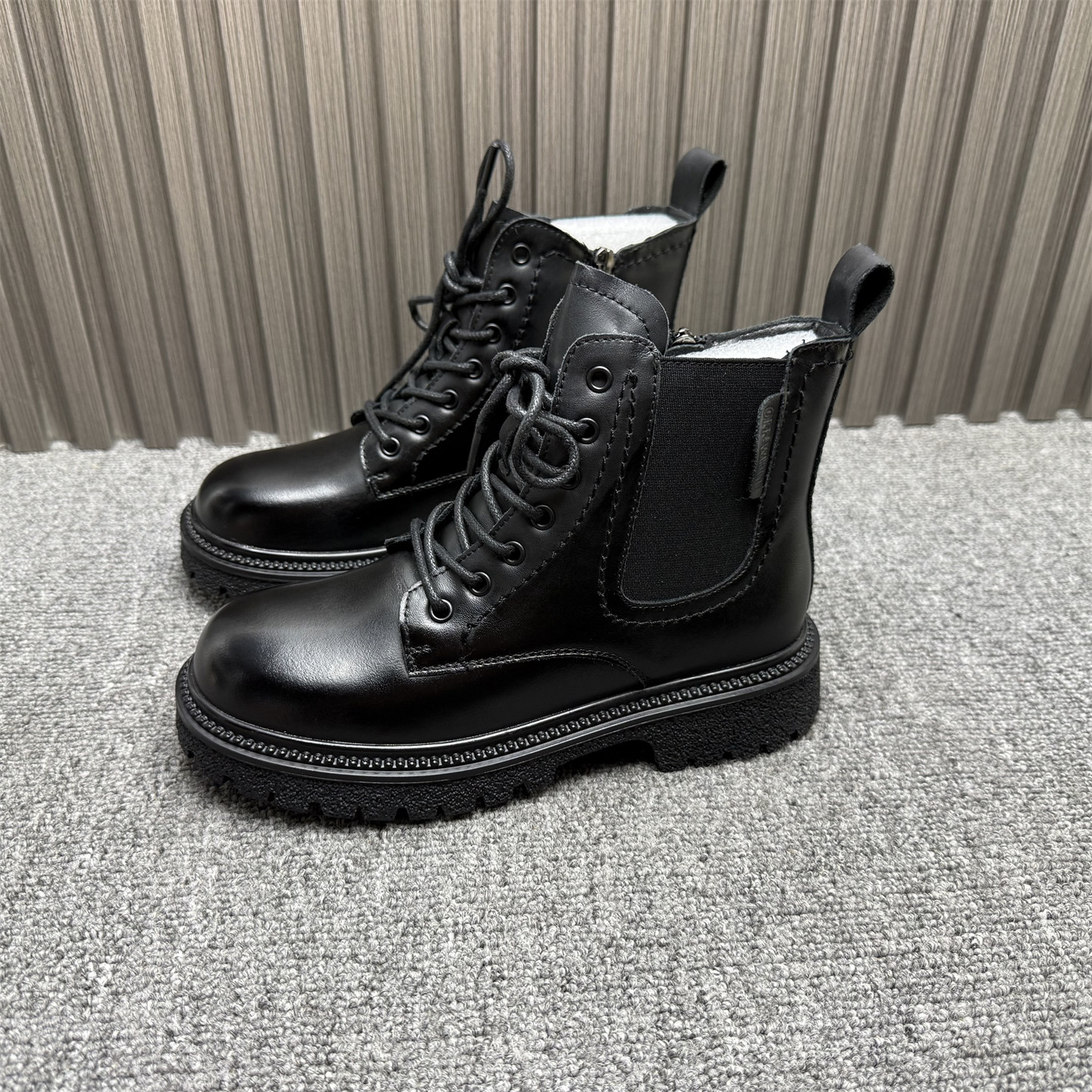 英伦风加绒保暖真皮马丁靴