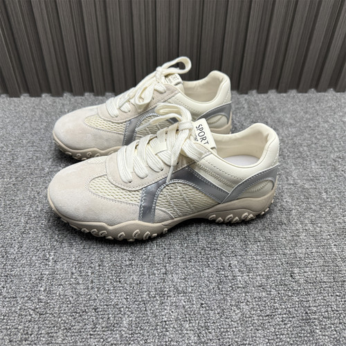 37码处理断码真皮德训女鞋2026年新款运动休闲百搭软底运动休闲鞋