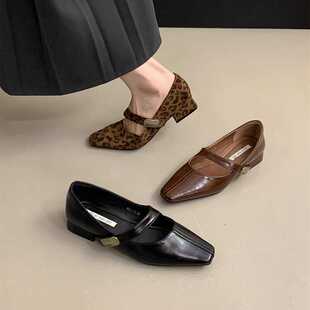 复古玛丽珍小皮鞋女2024新款韩版法式浅口单鞋一字带粗跟豹纹单鞋