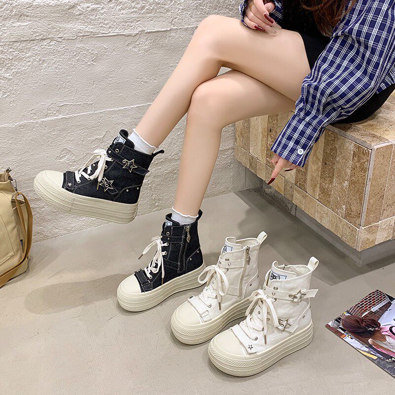 韩版白色厚底高帮马丁靴女2026年春秋系带增高百搭休闲圆头短靴