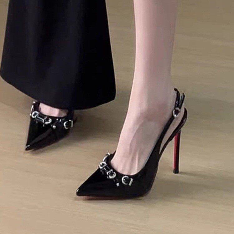 性感风黑色尖头细跟高跟鞋女2026夏季新款皮带扣漆皮包头凉鞋气质
