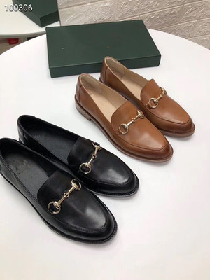 春季复古风马衔扣擦色低跟乐福鞋