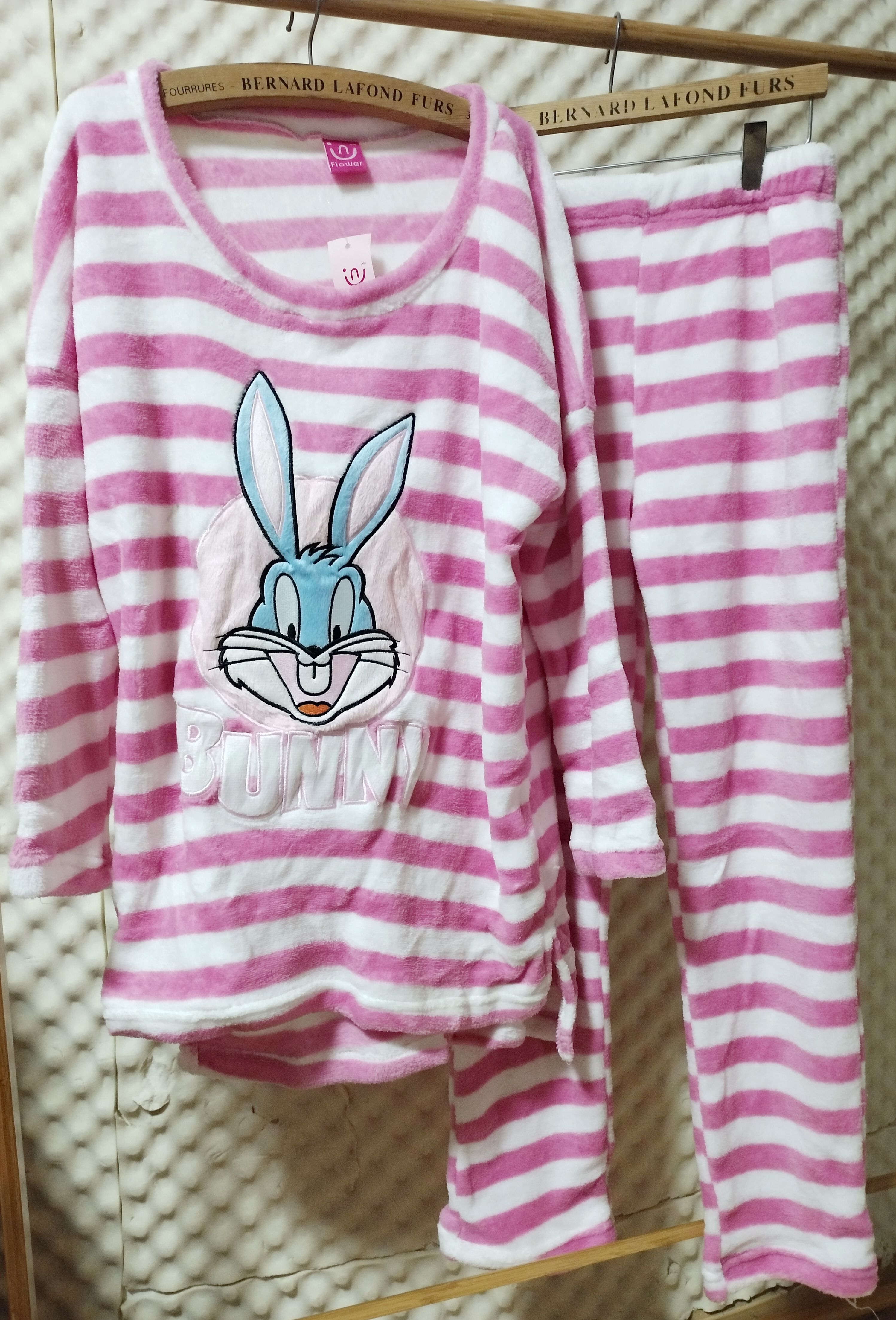 珊瑚绒睡衣女秋冬季条纹兔八哥保暖加厚毛绒法兰绒家居服大码套装