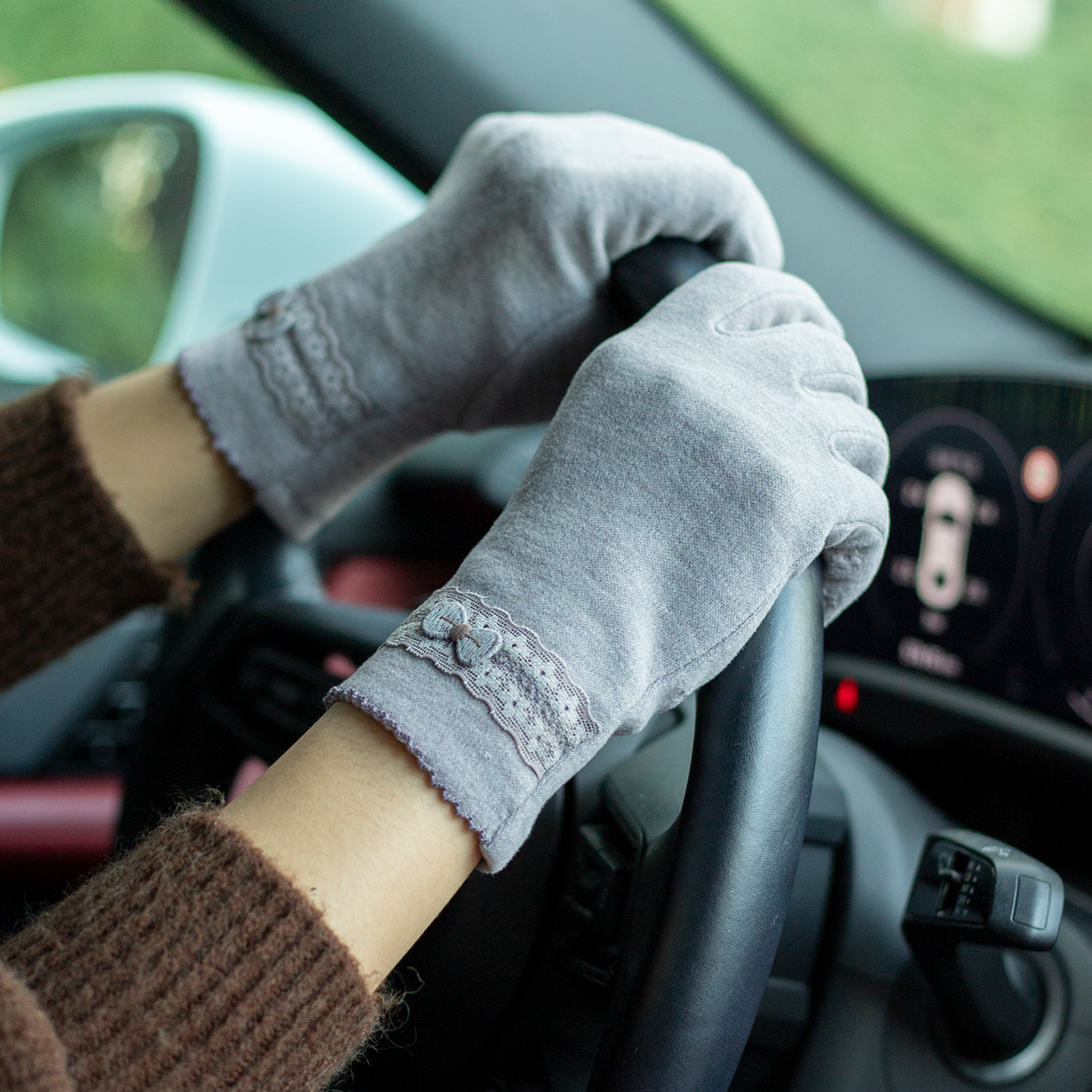 2025新款春秋薄款手套女