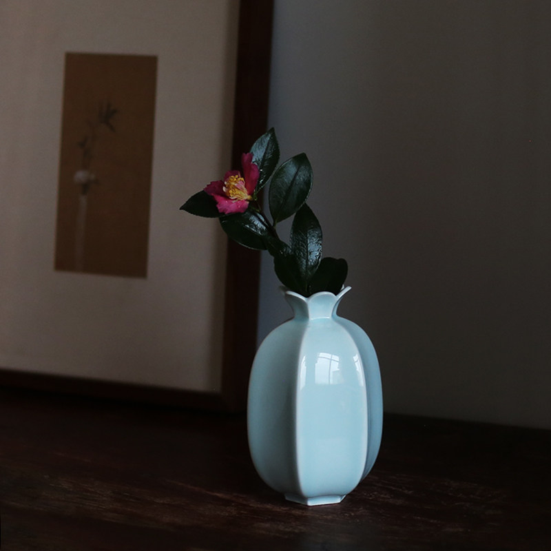 影青釉石榴瓶花瓶 景德镇陶瓷中式花器 家居摆设插花艺术装饰品