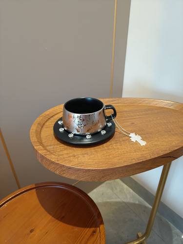 克罗伈潮牌咖啡杯暗黑基调搭配标志性元素品味时潮范也随之蔓延