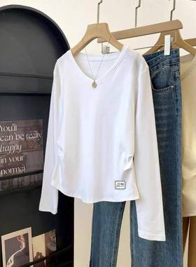 白色褶皱V领长袖t恤女春秋季显瘦遮肚大码胖洋气打底衫上衣0110h