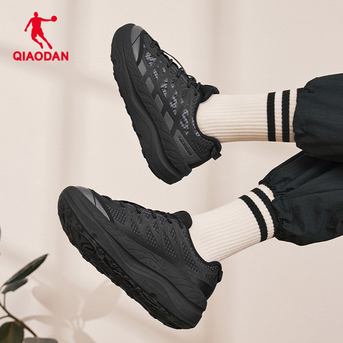 乔丹女休闲鞋厚网透气老爹鞋复古