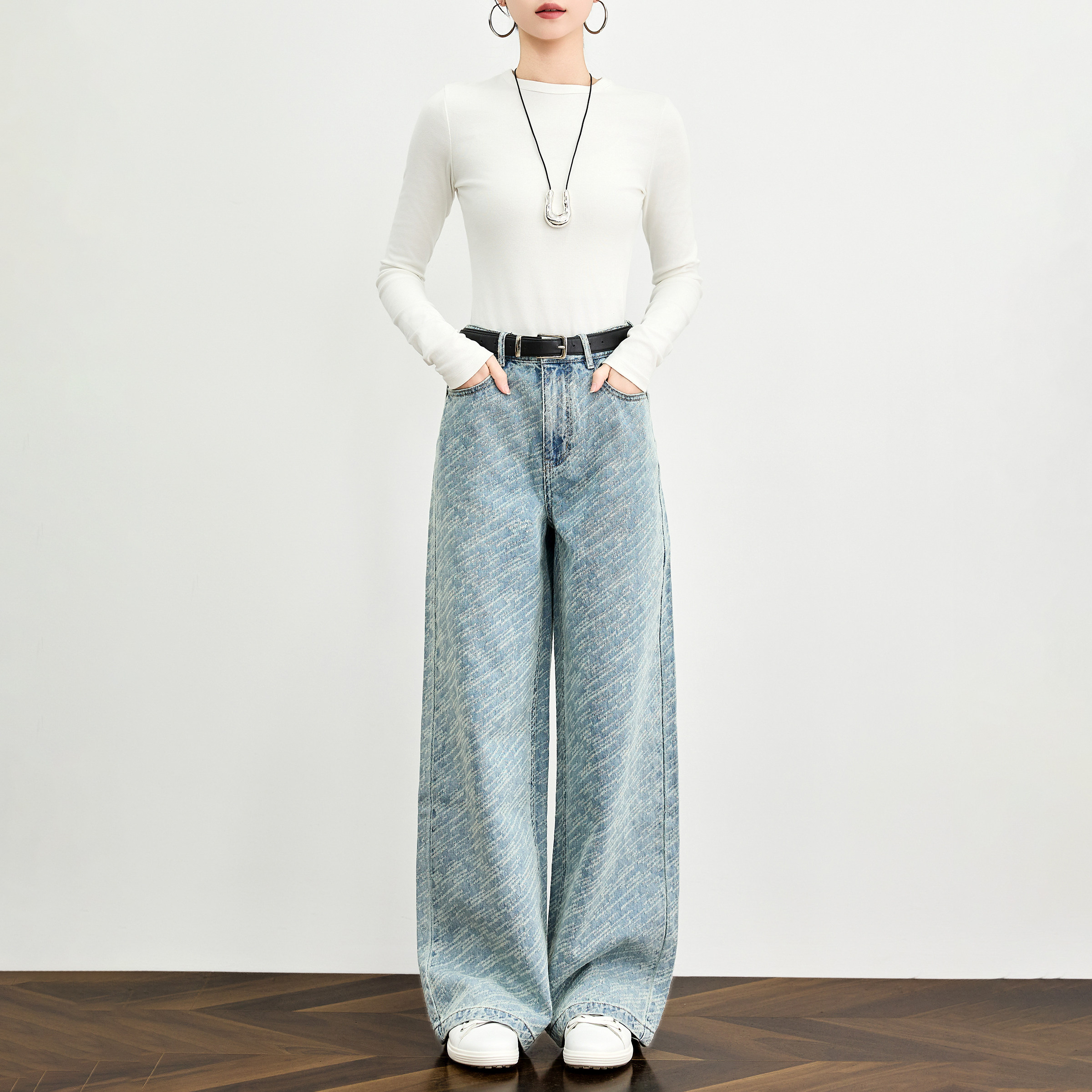 奕兮春季显瘦宽松牛仔裤高腰显腿长复古休闲裤浮雕纹百搭阔腿裤女,女装/女士精品,牛仔裤,淘宝优惠券,粉丝福利购,淘宝优惠卷