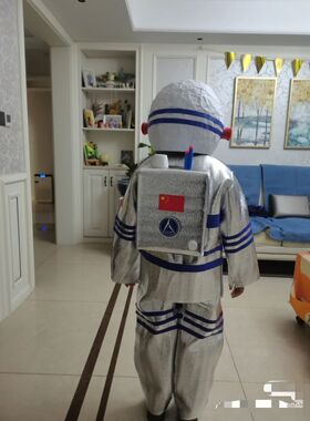儿童环保时装秀服装手工制作太空服幼儿园亲子走秀宇航员环保衣服