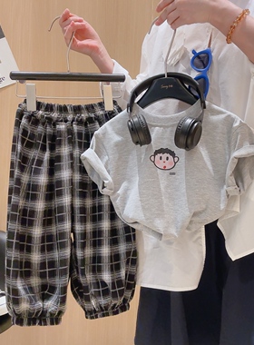 【现】女童灰色印花短袖T恤格子裤男女童套装2026夏季新款QT71巧