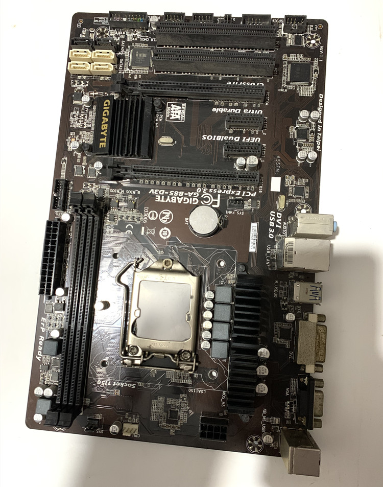 台式机主板GA-B85-D3V  1150针CPU用DDR3主板大板多个PCI接口