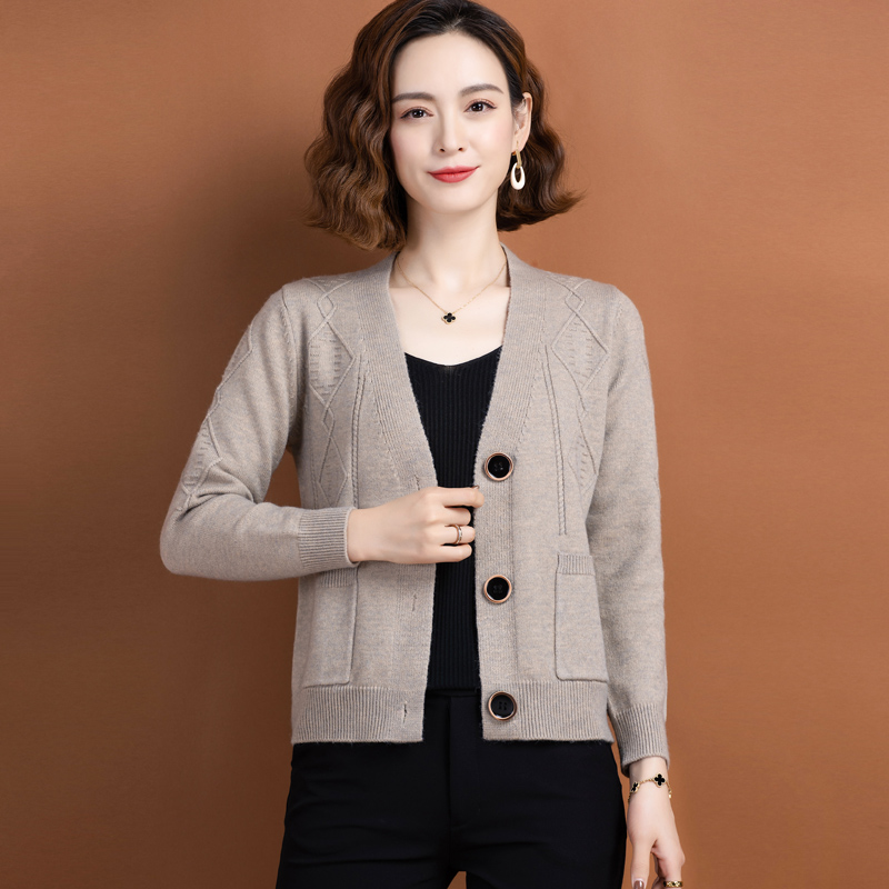 羊绒衫女装_羊绒衫女装店名字