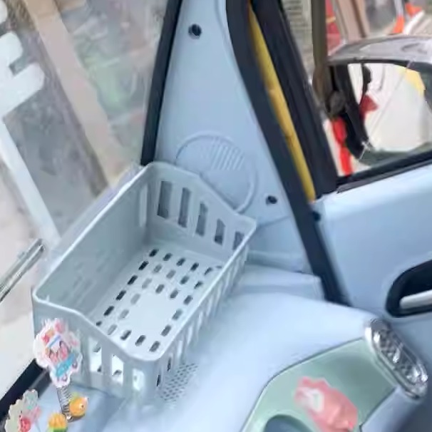 电动三轮车收纳箱车篓电瓶车存物箱快递车收纳盒三轮车前置储物盒