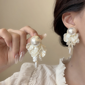 森系超仙白色贝壳花瓣长款 夸张复古珍珠流苏蚊香盘耳夹 耳环女时尚