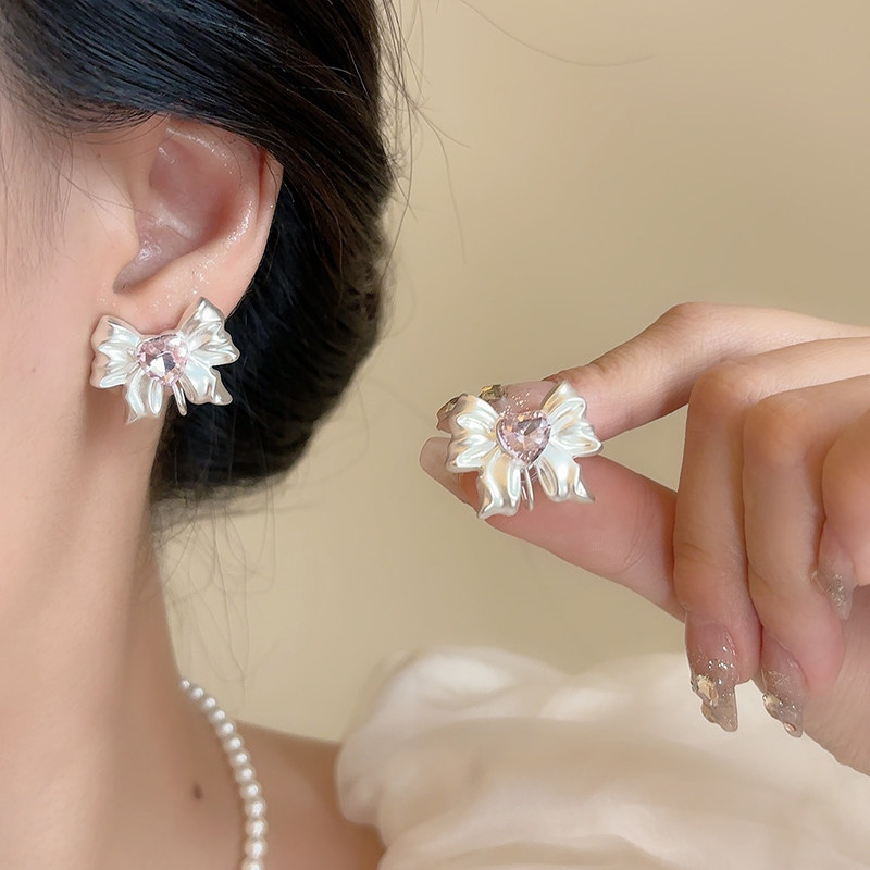 轻奢简约个性褶皱水晶蝴蝶结耳环法式高级感冷淡风无痛蚊香盘耳夹
