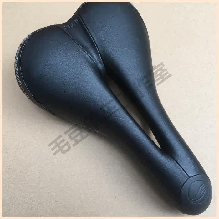 Selle de vélo GIANT - Ref 2359987 Image 1