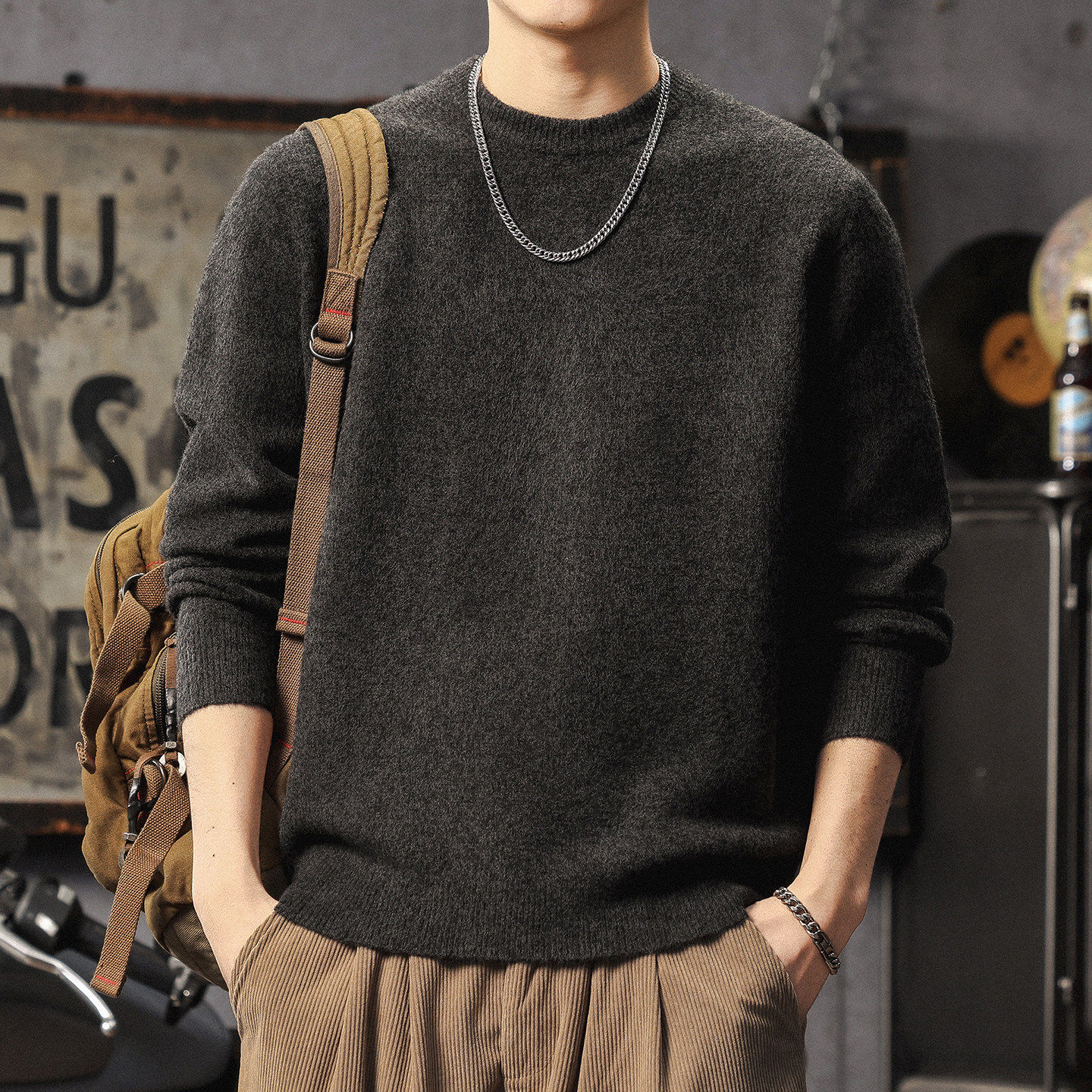 复古慵懒羊毛衫男士冬季高端潮牌保暖针织毛衣内搭宽松圆领针织衫