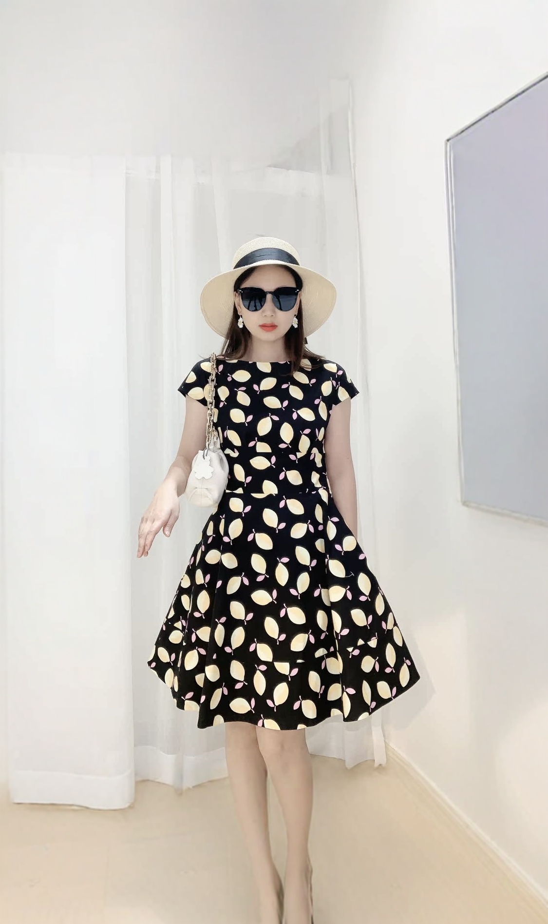 茶歇法式复古长裙女小众设计感波点气质高端精致小个子显瘦连衣裙