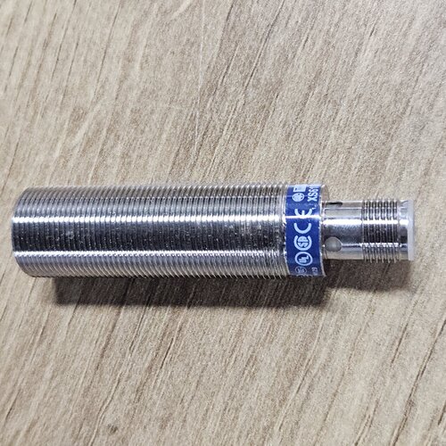 溢价-XS618B1NBM12接近开关议价