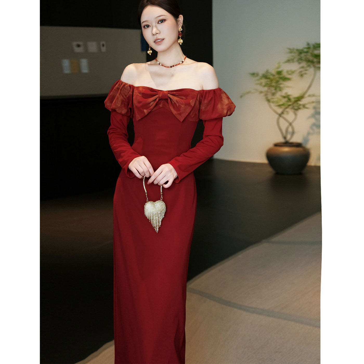 鹿与玫瑰复古一字肩红色连衣裙女