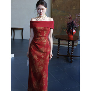 鹿与玫瑰法式复古优雅风一字肩红色连衣裙女气质显瘦敬酒服礼服裙