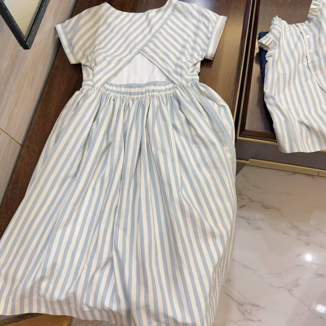 法式童装现货25新款女大童度假风蓝条纹连衣裙儿童夏季短袖裙子