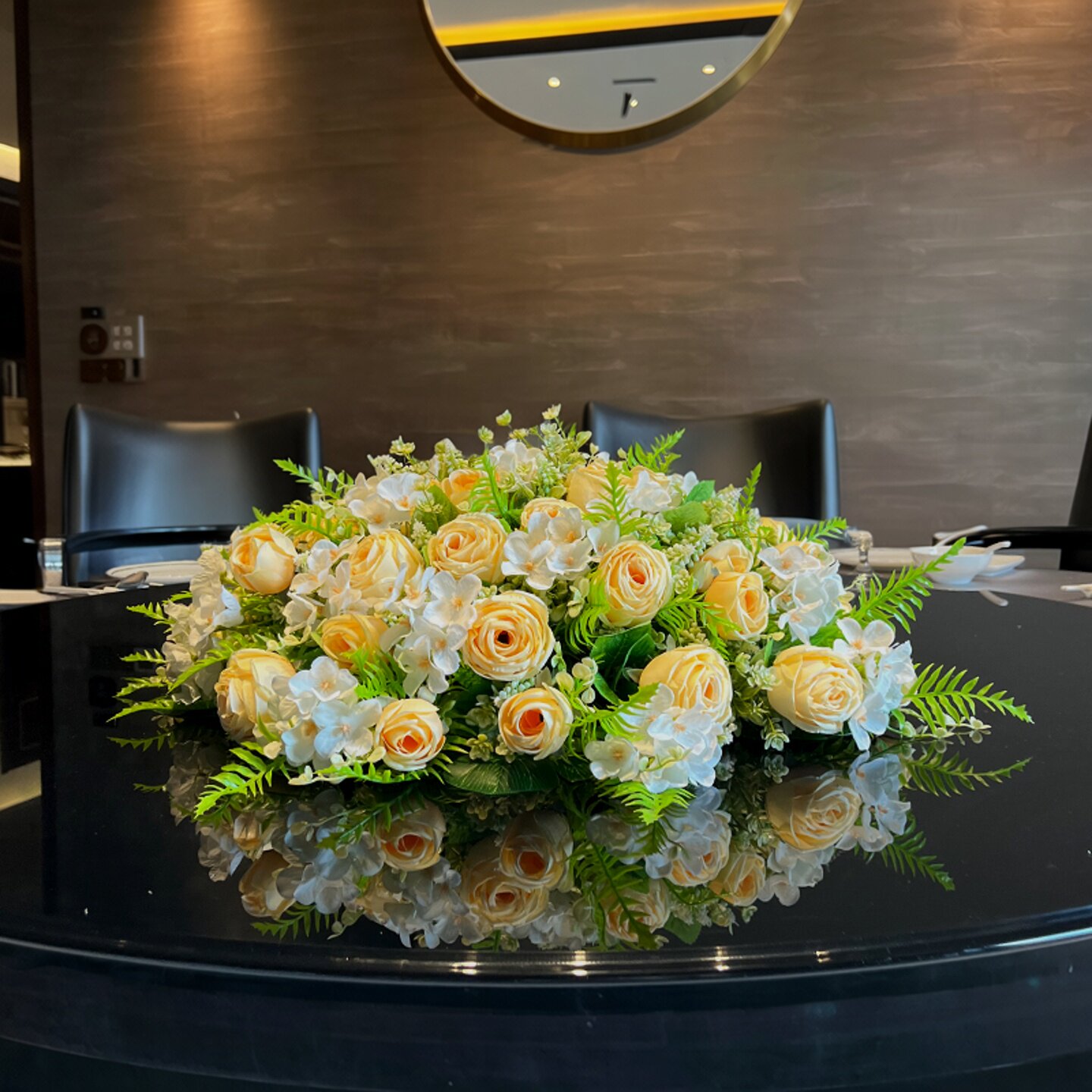 酒店转盘餐桌花圆桌摆花演讲台仿真花会议桌花餐桌花假花装饰花