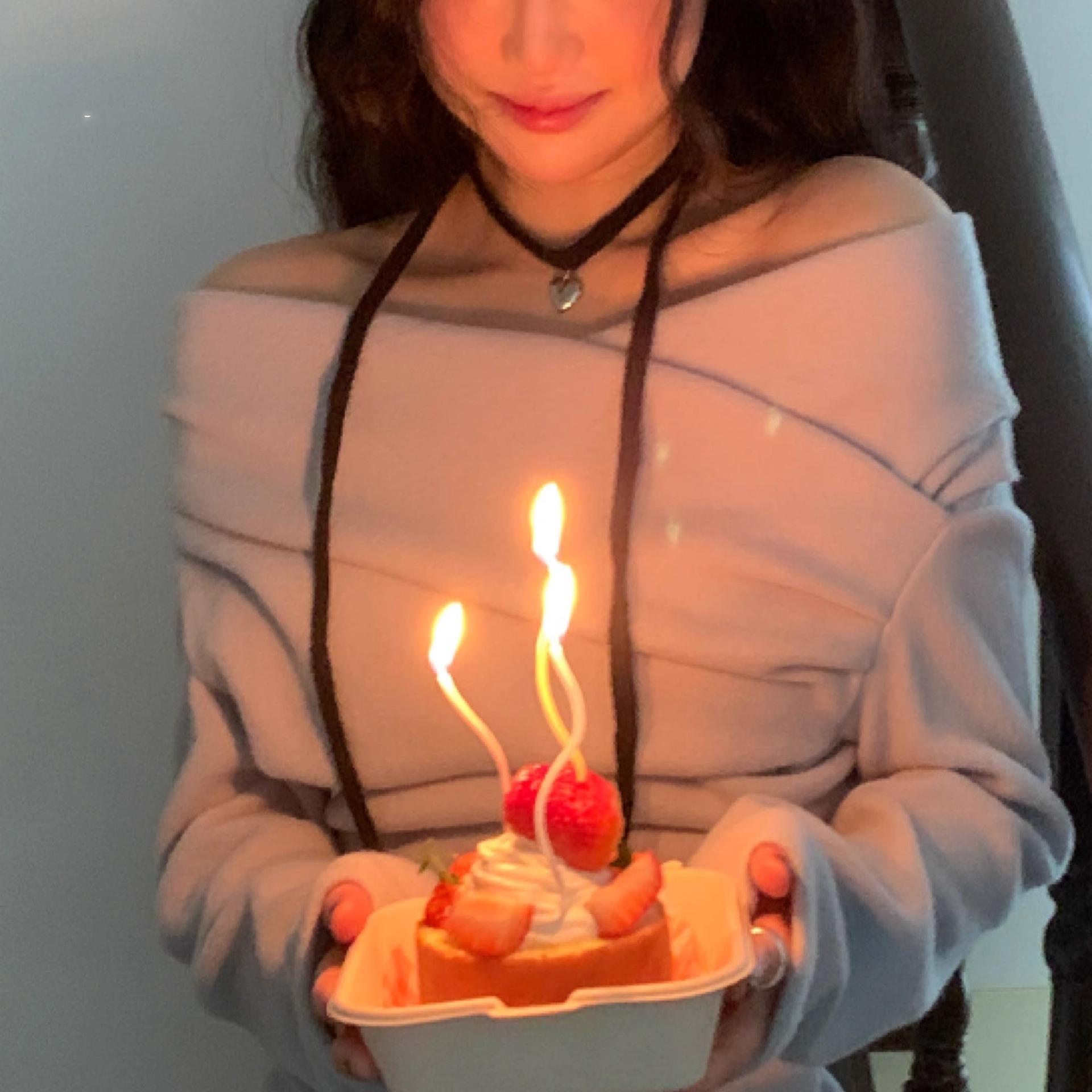 胸前交叉一字领露肩长袖T恤上衣