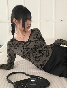 type V领交叉打底衫 韩国个性 修身 T恤上衣 复古花朵短款 Exclusive