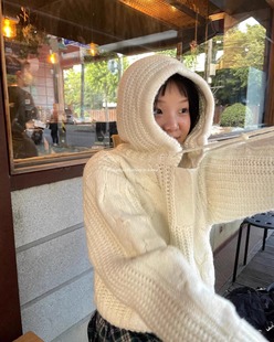 Exclusive type韩国简约可爱减龄奶油白宽松连帽百搭麻花针织毛衣