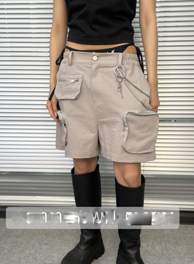 Exclusive type 韩国小众街头时髦重工大口袋松紧腰围工装短裤女