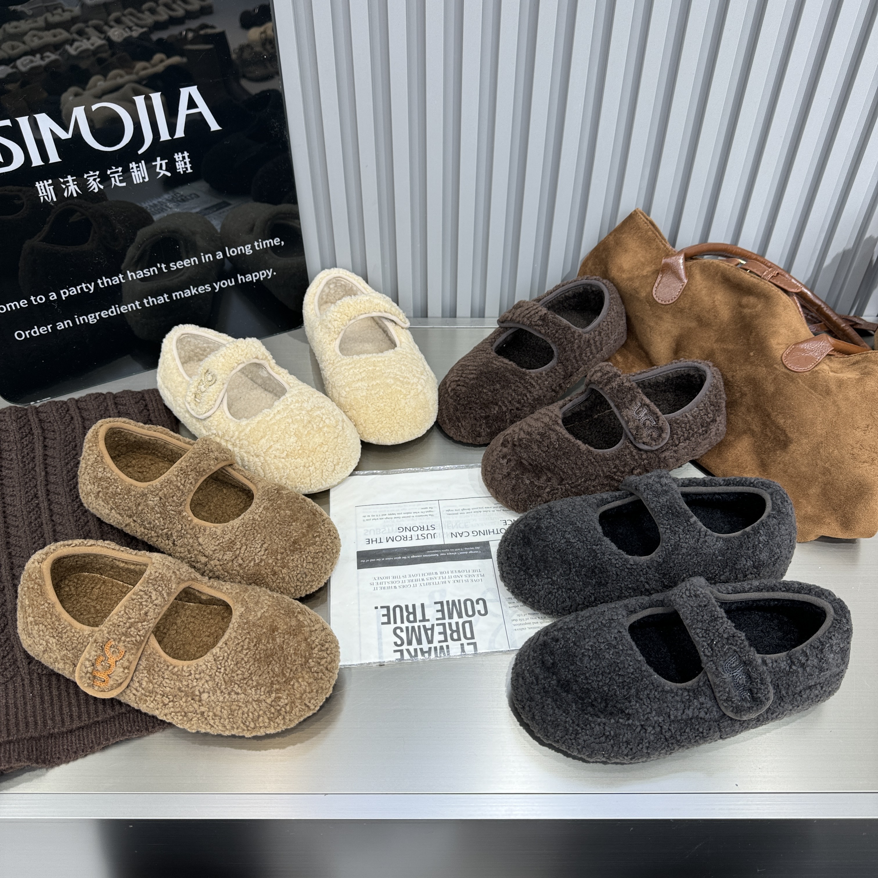 2025冬季新款平底内增高羊羔毛毛加绒保暖女鞋休闲鞋勃肯鞋瓢鞋