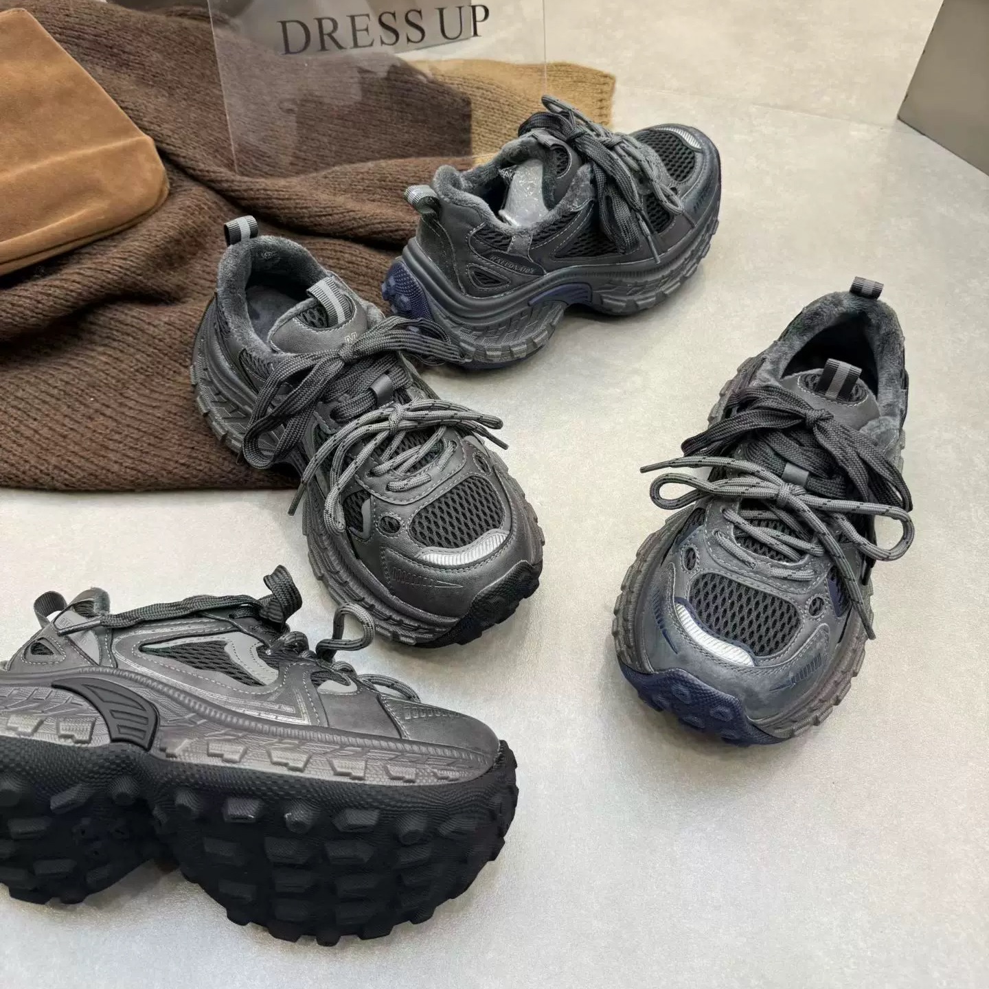 芭慕秀2025春季新款真皮加绒厚底增高百搭运动老爹鞋女鞋休闲鞋潮