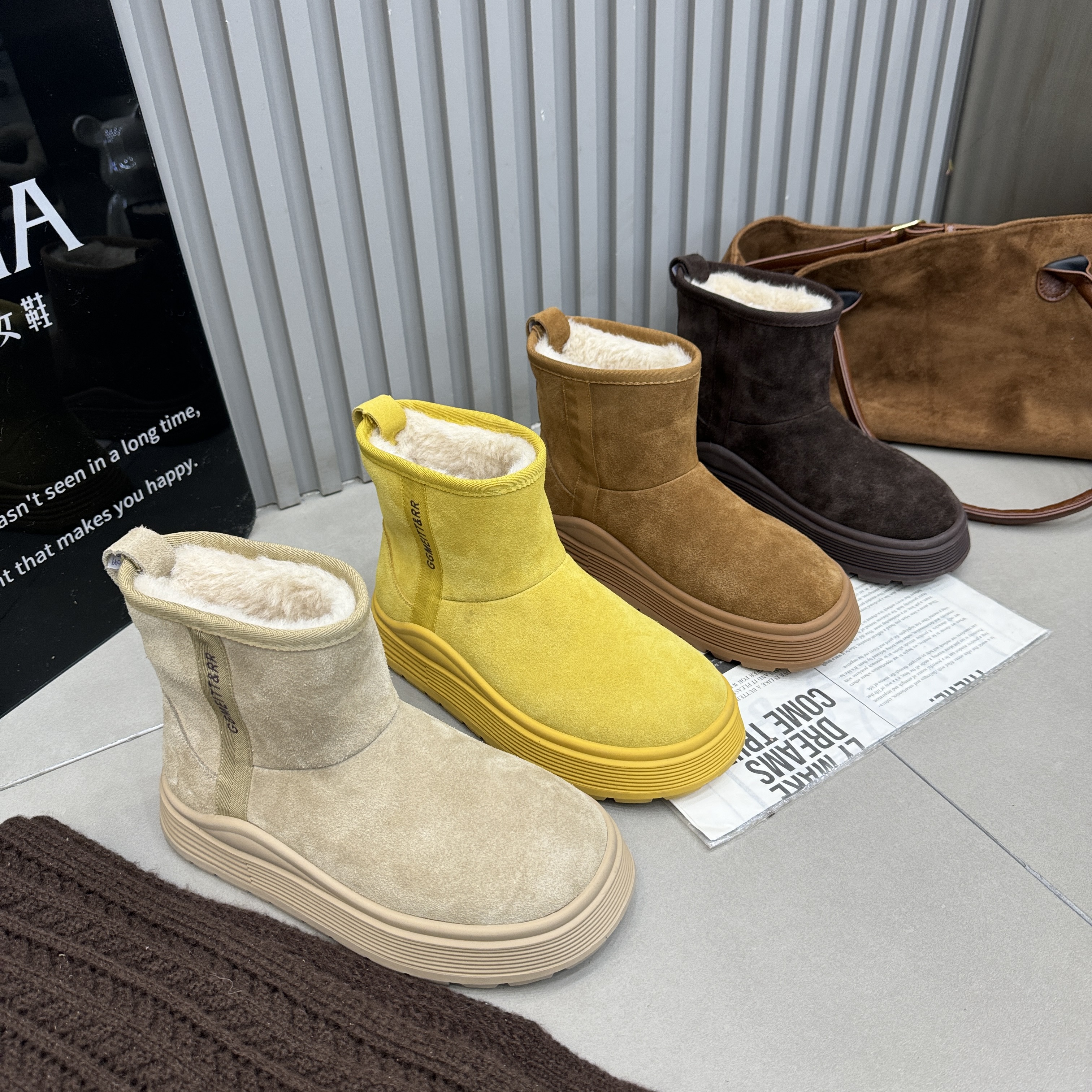 TTRR冬季新款平底内增高羊羔毛毛加绒保暖雪地靴女鞋短筒靴面包鞋