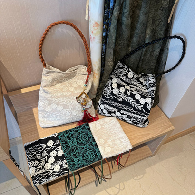 国风俏皮布包合集 现货发 新中式印花汉元素单肩托特包手机包女