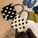 小众羊羔毛手拎包小托特包毛毛包秋冬可爱女包 黑白波点手提包