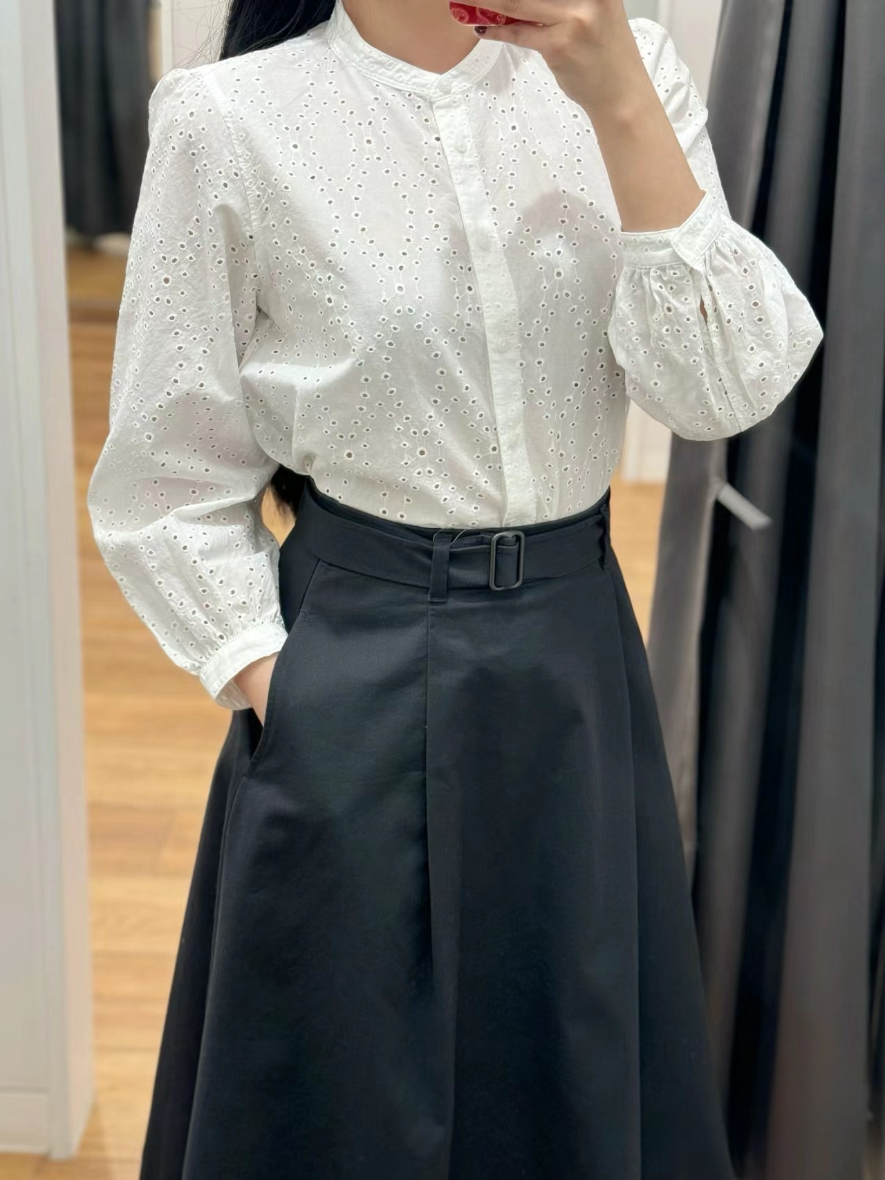 日单春秋款女棉质圆领刺绣灯笼袖衬衫长袖宽松镂空衬衣467205