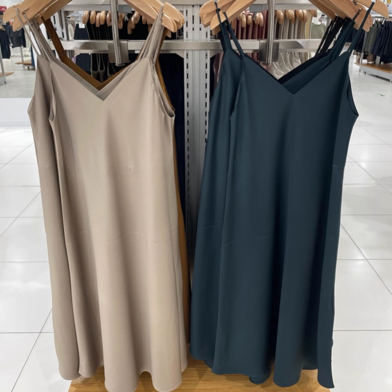 日系新夏季女装缎纹V领吊带连衣裙缎面内搭气质显瘦裙子夏480631