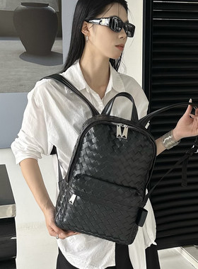 欧洲站B家手工牛皮编织真皮女包时尚男女双肩背包旅行电脑牛皮包