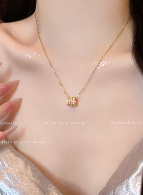 高级感三排钻小蛮腰吊坠项链女潮流网红简约配饰高端爆款时尚百搭