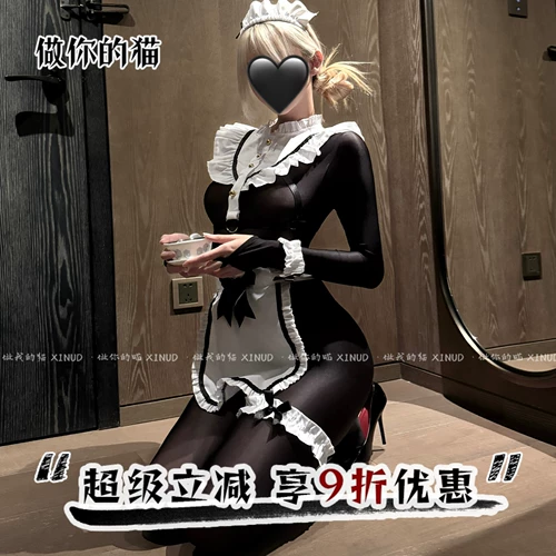 Будь твоим котом: хозяин задыхается* игривый и милый, потому что блестящий черный шелковый костюм горничной в сексуальной униформе