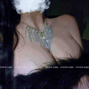 做你 闪亮水钻流苏比基尼性感身体链项链女胸链 猫：月光情人