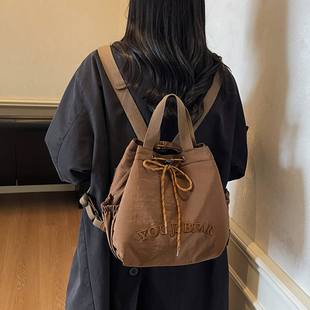 休闲双肩包女一日游洋气百搭迷你小背包通勤旅游轻便女生逛街包包