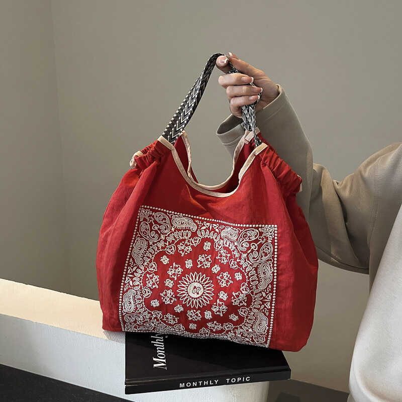 通勤尼龙新款上班小众设计环保袋