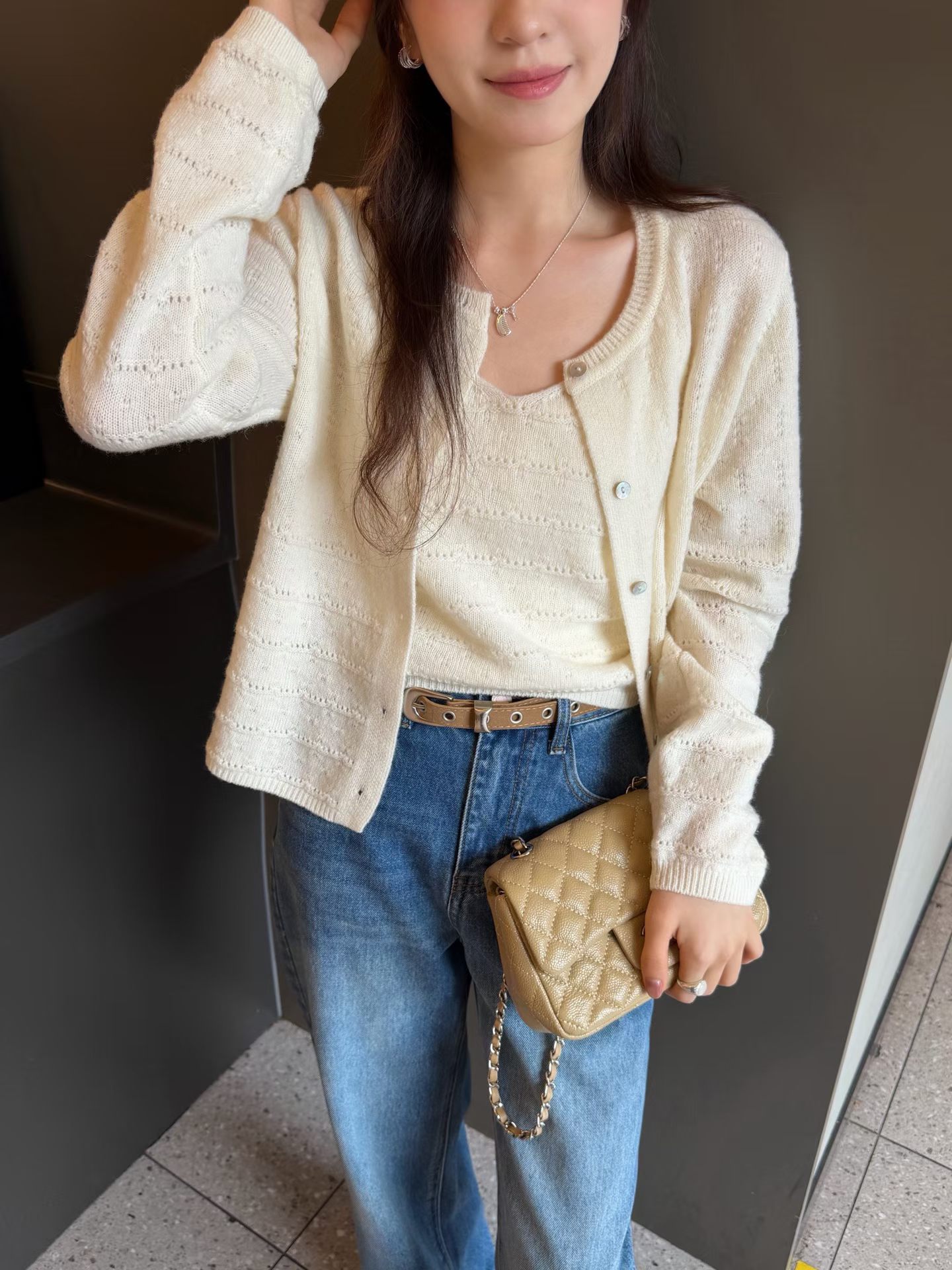 韩国东大门正品女装2026秋季百搭显瘦圆领长袖镂空针织开衫两件套