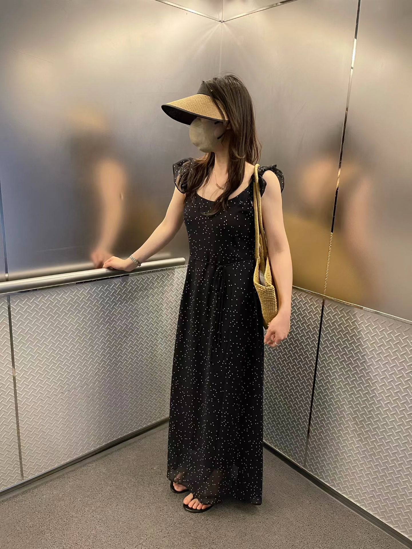 韩国东大门正品女装百搭波点飞飞修吊带连衣裙宽松显瘦长裙ins