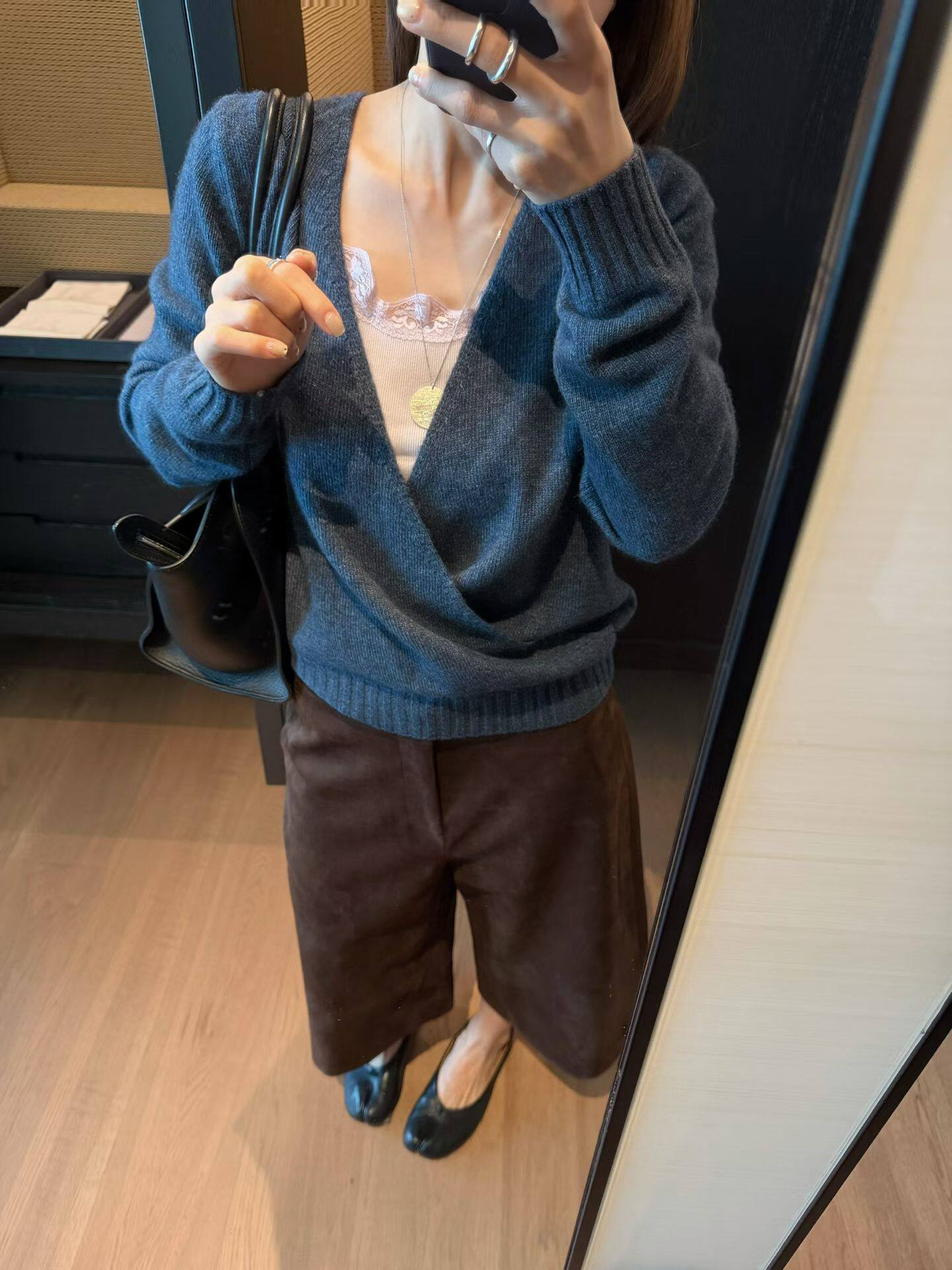 韩国东大门正品女装2026秋季新款百搭显瘦V领长袖针织衫毛衣上衣